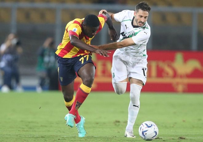 前锋线之间 前锋线之间