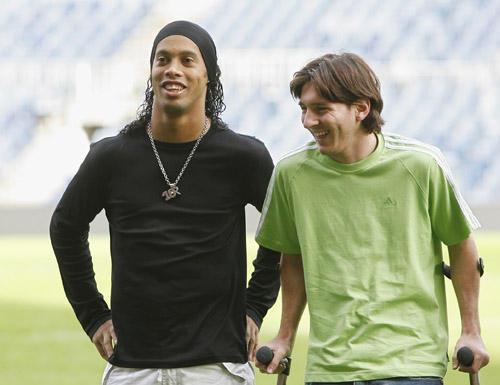 字母哥与东 字母哥与东